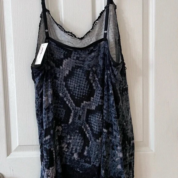 NWT Lane Bryant Black and Gray Lace Camisole with adjustable straps 22/24 - Picture 7 of 8